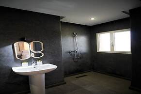 Redmoon Villa & Riad