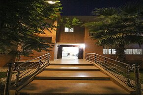 Redmoon Villa & Riad