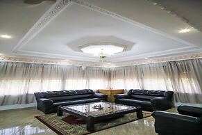Redmoon Villa & Riad