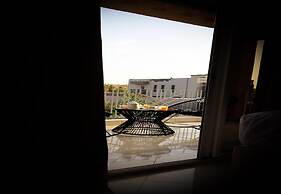 Redmoon Villa & Riad