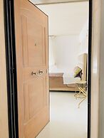 Mora Suite