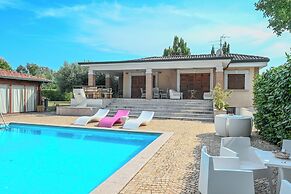 Villa Leproso
