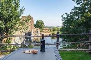 Pietra Home