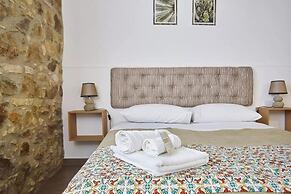 Casale Sammartano By L.A.Apartments