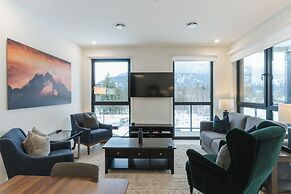The Luxury Basecamp