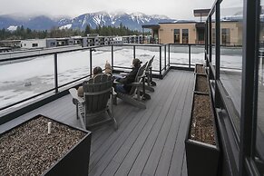 The Luxury Basecamp