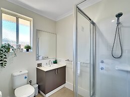 Spacious 3-bed Home in Peaceful Byford