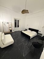 Four Rooms Luxury Suite