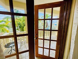 Dennis' Hideaway