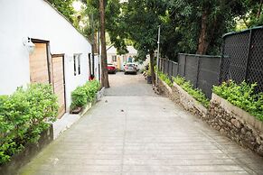 amalfi surf lodge