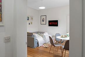 Stylish 2-bed Villa · Garden · Central Edinburgh