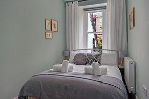 Stylish 2-bed Villa · Garden · Central Edinburgh
