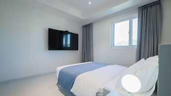 THE M HOTEL