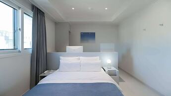 THE M HOTEL