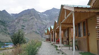 Tandi Sarai Huts