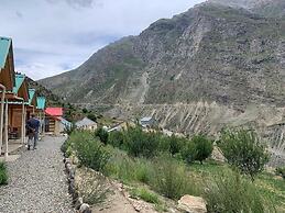 Tandi Sarai Huts