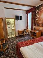Folwark Historic Hotel