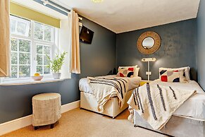 1605 by the sea