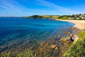 1605 by the sea