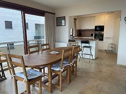 Seaside Apartment by the Zeedijk Promenade