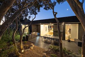 The Luxe Seabreeze Heated Pool Spa Cinema
