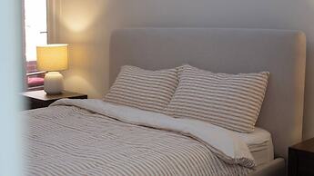Sanctuary on Stanhope - Art & Modern Luxury