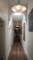 Sanctuary on Stanhope - Art & Modern Luxury