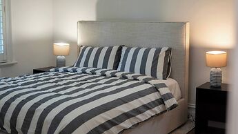 Sanctuary on Stanhope - Art & Modern Luxury