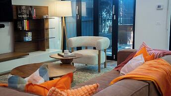 Sanctuary on Stanhope - Art & Modern Luxury