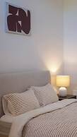 Sanctuary on Stanhope - Art & Modern Luxury