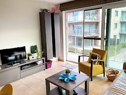Apartment With Sunny Terrace in Oostduinkerke