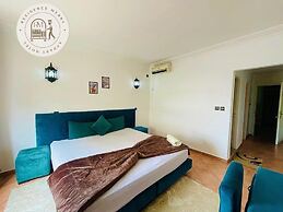 Merry Studio Hotel