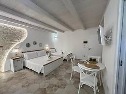 Godano Rooms