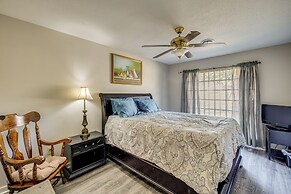 Family Home w/ Yard - 5 Mi to Jackson State Campus