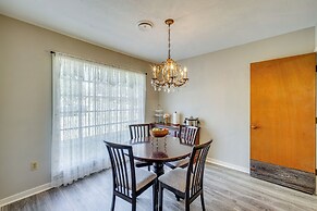 Family Home w/ Yard - 5 Mi to Jackson State Campus