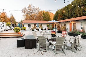 Penny's Motel & Apres