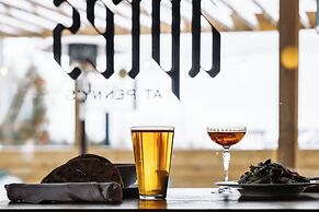 Penny's Motel & Apres