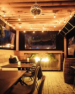 Penny's Motel & Apres