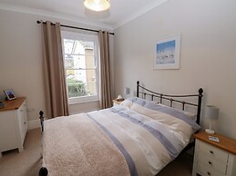 The English School, Flat 2