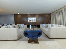 Seafront Luxury Villa with Amazing pool