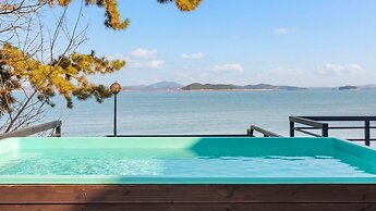Taean Solpleo Pool Villa