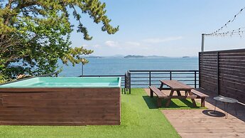 Taean Solpleo Pool Villa