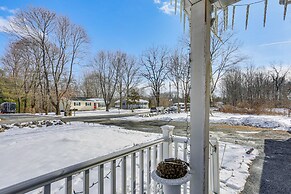 Pet Friendly & WFH Ready! Quiet Hudson Valley Apt