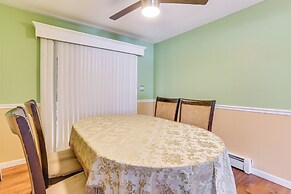 Pet Friendly & WFH Ready! Quiet Hudson Valley Apt