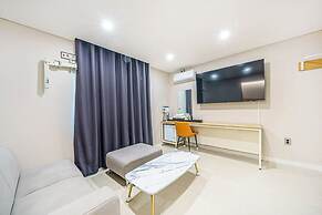 Jeonju J-Brown Hotel