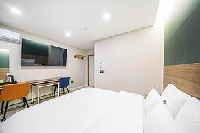 Jeonju J-Brown Hotel