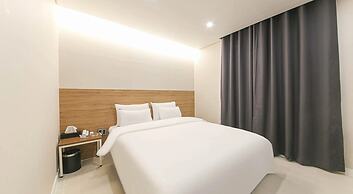 Jeonju J-Brown Hotel