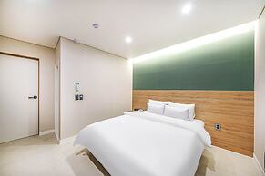Jeonju J-Brown Hotel