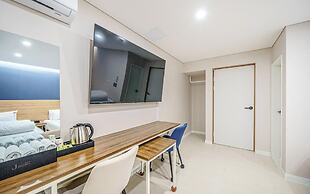 Jeonju J-Brown Hotel