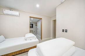 Jeonju J-Brown Hotel